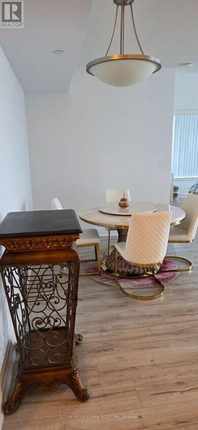 Photo du bâtiment - 7165 Yonge St