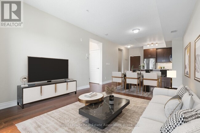Building Photo - 3170-3170 Erin Mills Pkwy