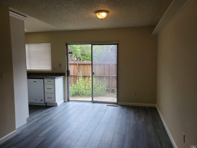 Building Photo - 1403 Gold Way