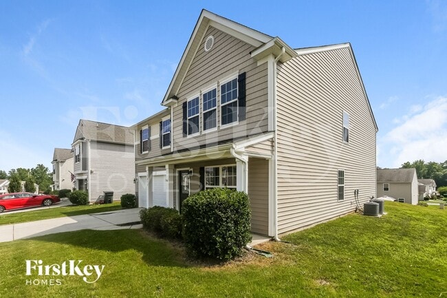 Building Photo - 2885 Village Center Dr