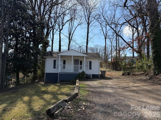 Building Photo - 603 E 8th Ave