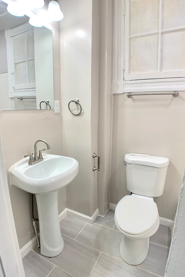 Foto del edificio - 3102 Presbury St