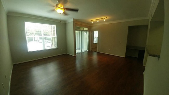 2525 Old Farm Rd Unit R513, Houston, Tx 77063 - Room For Rent In 