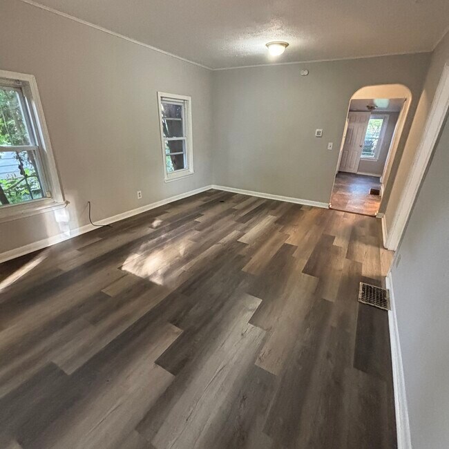 Foto del edificio - 411 S Hayford Ave