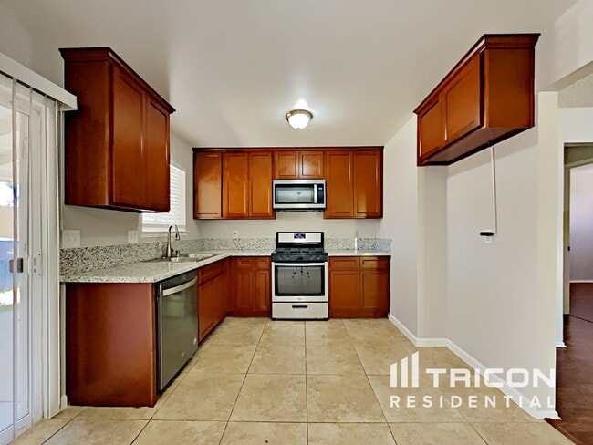 Building Photo - 7827 Charmette Way