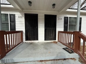 Building Photo - 324 Rhew St