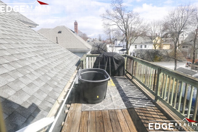 Foto del edificio - 81-83-83 Orange St