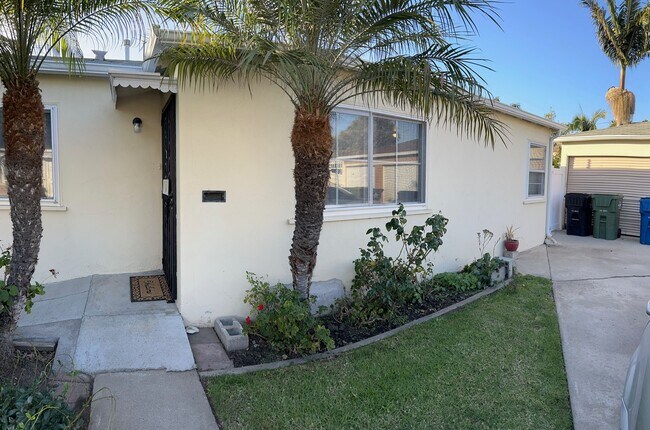 Foto del edificio - 323 Elm Ave
