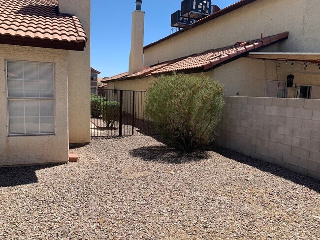 Foto del edificio - Terrific 3 bedroom 2.5 bath!