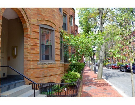 Primary Photo - 67 St Germain St