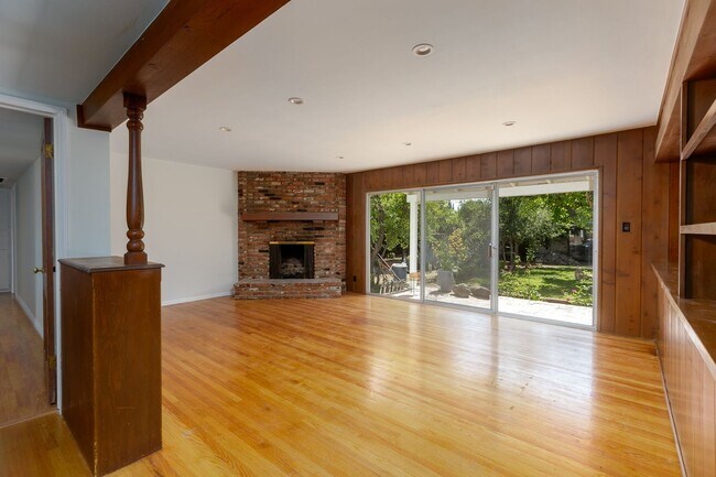 Foto del edificio - Charming Rustic 3BD/2BA Home in Peaceful C...