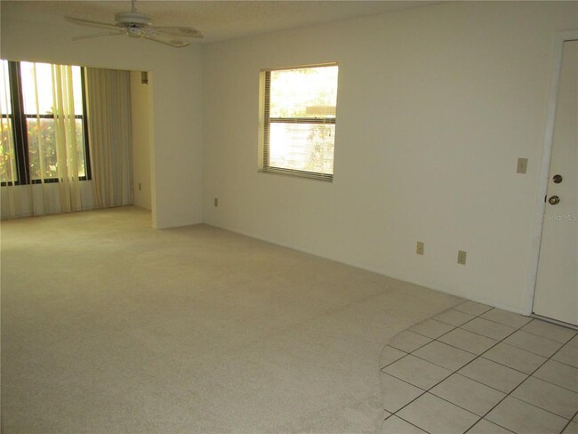 Foto del edificio - 740 White Pine Tree Rd
