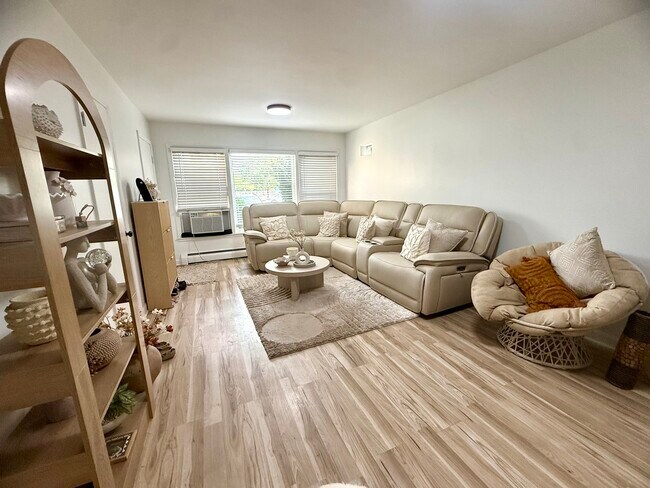 Foto del edificio - 2308 Oakton St