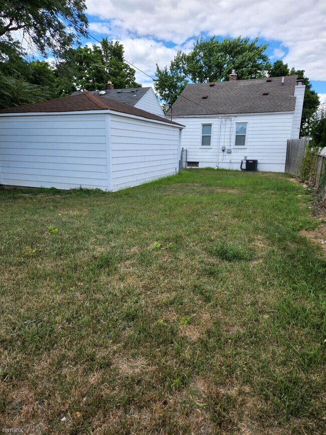 Building Photo - 2 br, 1 bath House - 1075 Cleveland Ave 10...