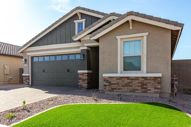 Foto del edificio - 34924 N Hawley Dr