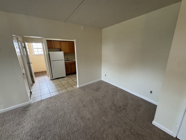 Living Room - 2 S Swarthmore Ave