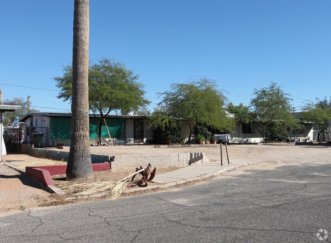 Foto principal - 3826-3832 N Second Ave