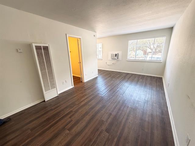 Foto del edificio - 4115 Douglas Ave