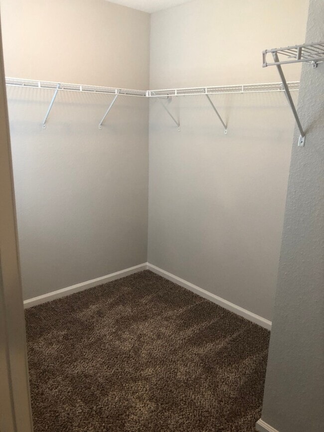 Building Photo - Newer 3/2.5 Home for Rent on The Southside!