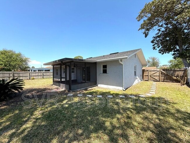 Foto del edificio - 432 Helmsman Ln