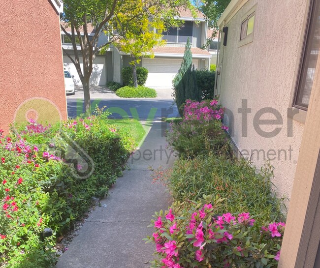 Foto del edificio - 2692 Bradford Way