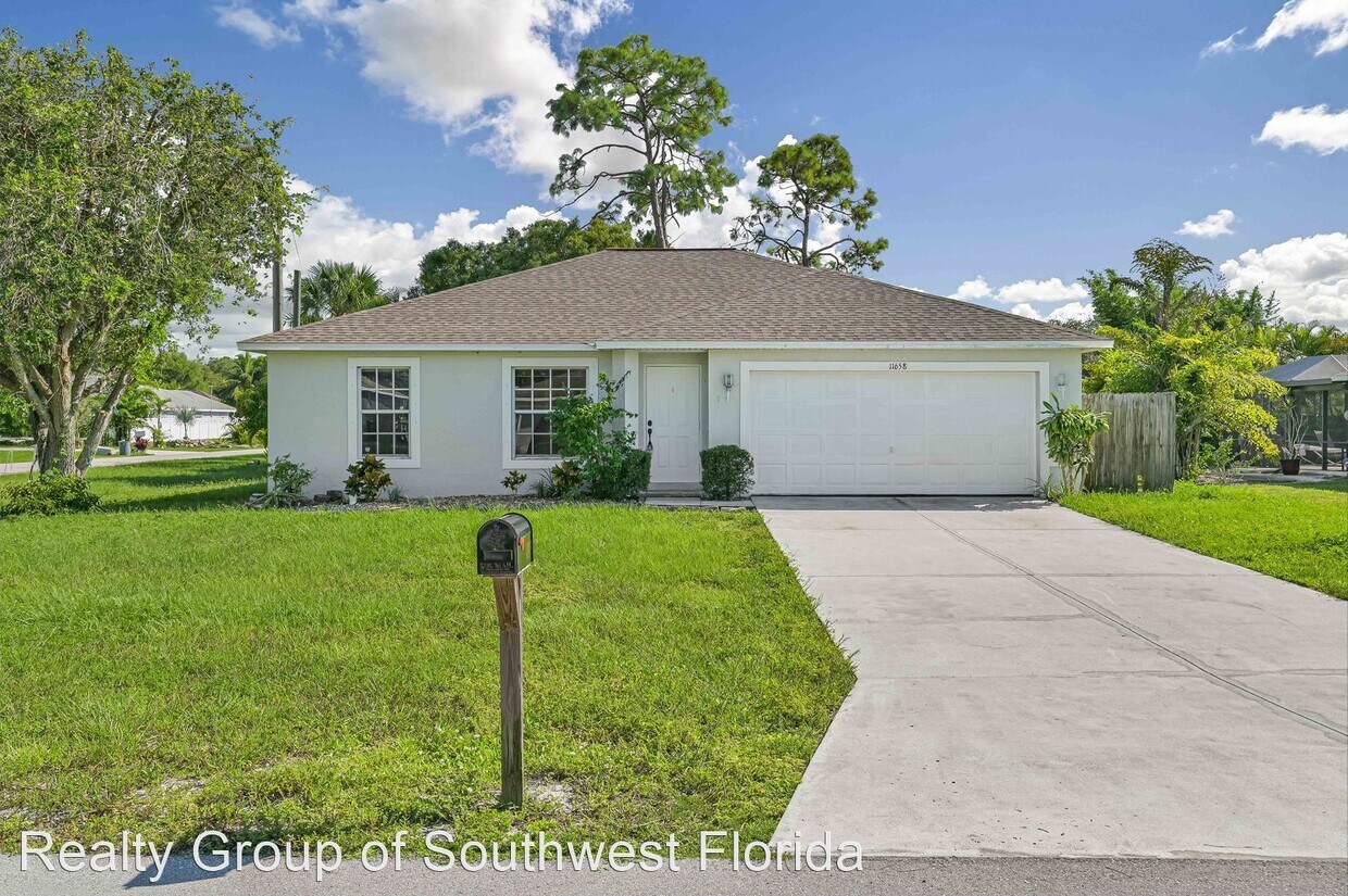 Primary Photo - 3 br, 2 bath House - 11658 Forest Mere