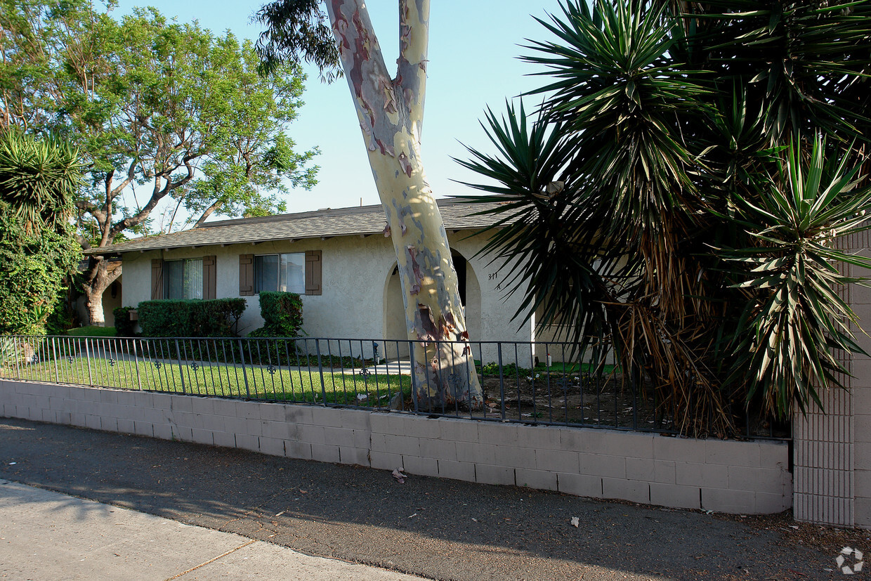 Building Photo - 311 W Tularosa Ave