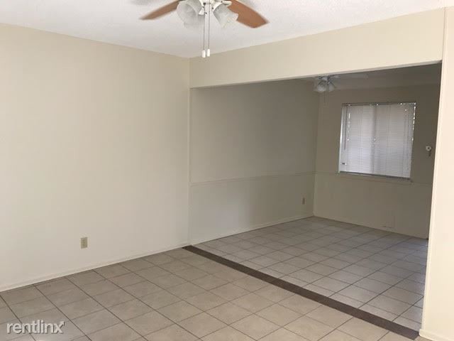 Building Photo - 115 E Silver Sands Dr