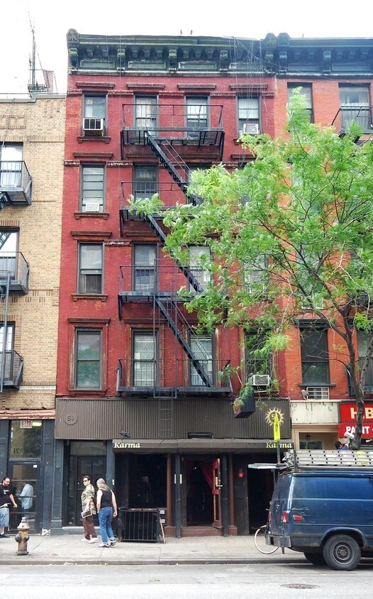 Foto del edificio - 241 E 14th St