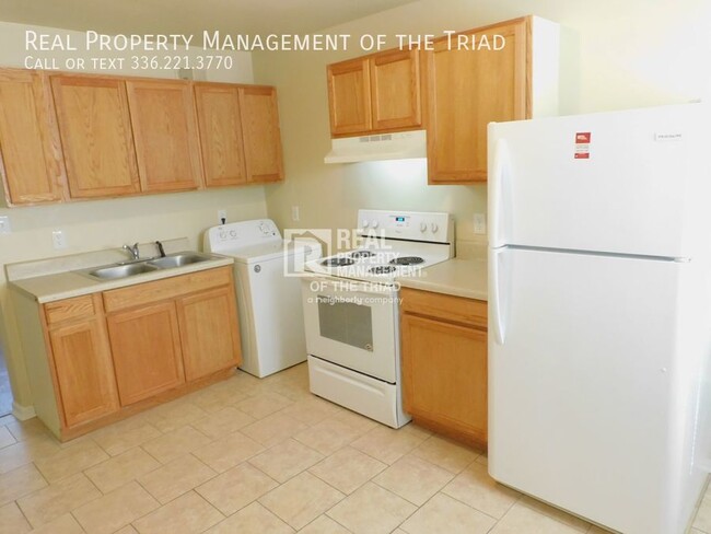 Foto del edificio - Spacious 2 Bedroom Apartment at Parker Place