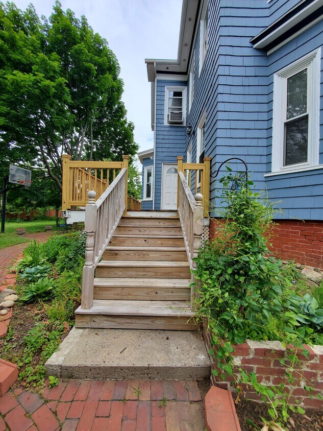 580 Lynn St Unit 1, Malden, MA 02148 580 Lynn St Malden, MA