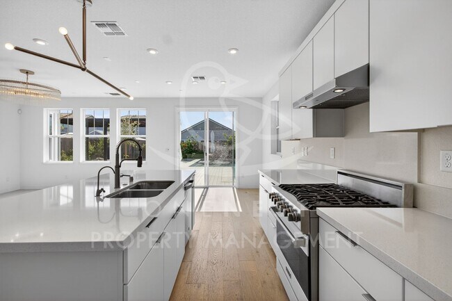 Foto del edificio - **move in 5/1 $500 off first months rent** Desirable Twelve Bridges Home | 4 bed 3.5 bath