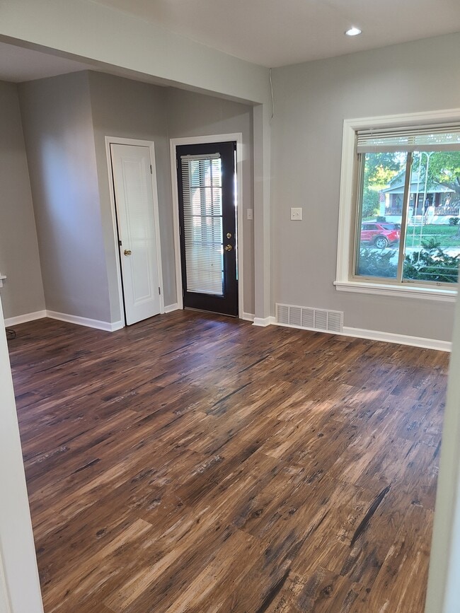 Foto del edificio - 3981 S Pine Ave