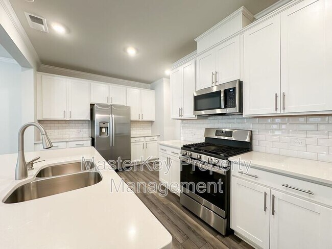 Building Photo - 4905 Arkose Dr