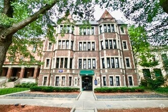 Building Photo - 4634 N Paulina St