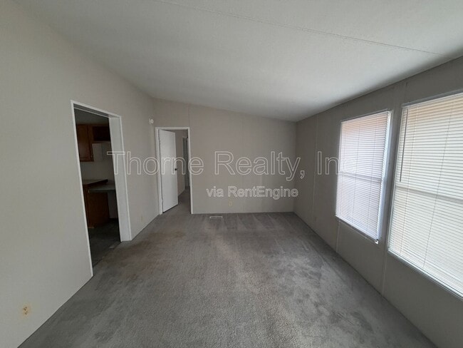 Foto del edificio - 26 Hemlock Ln