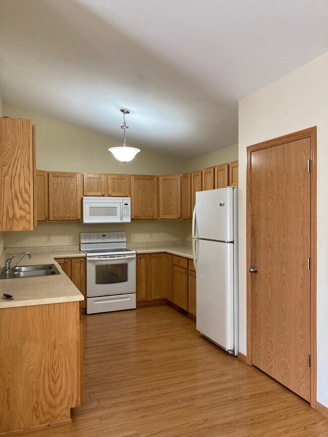 Foto del edificio - 3119 Clearwater Ridge Dr