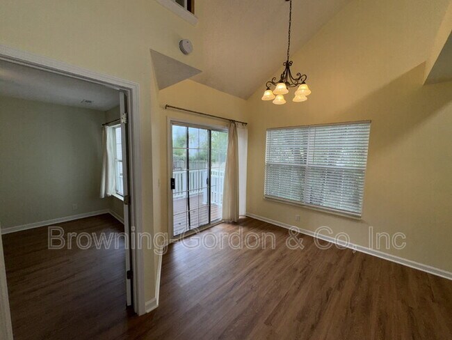 Foto del edificio - 4256 Chesney Glen Dr