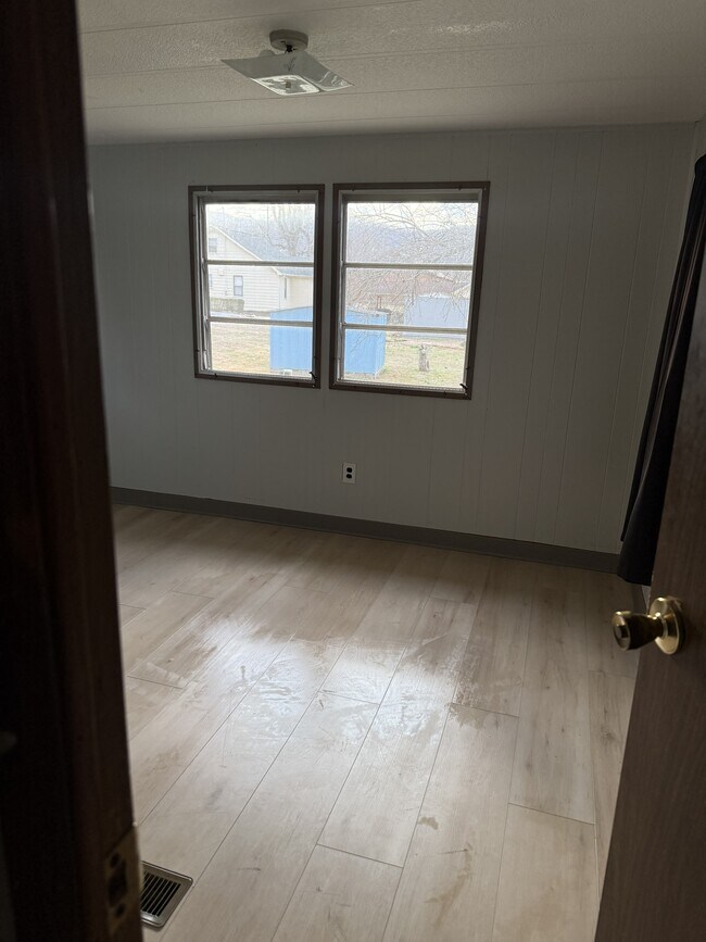 Foto del edificio - 1108 S Walnut Dr