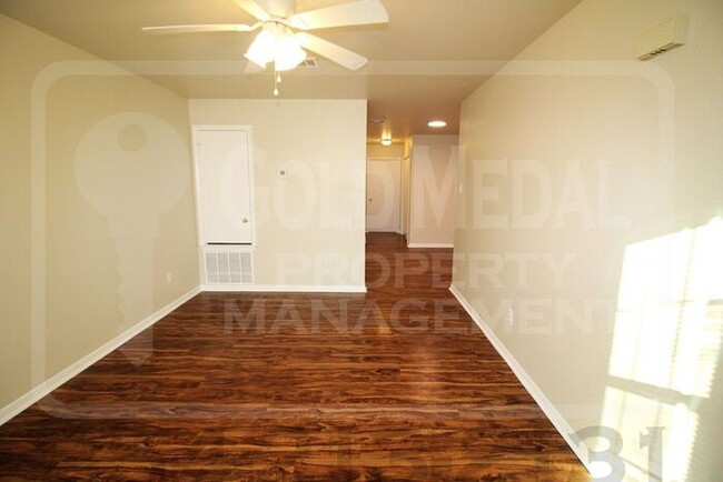 Foto del edificio - Discover comfort and convenience in this w...