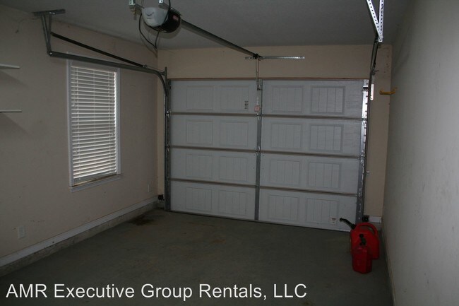 Building Photo - 5 br, 3.5 bath House - 17 Registry Way