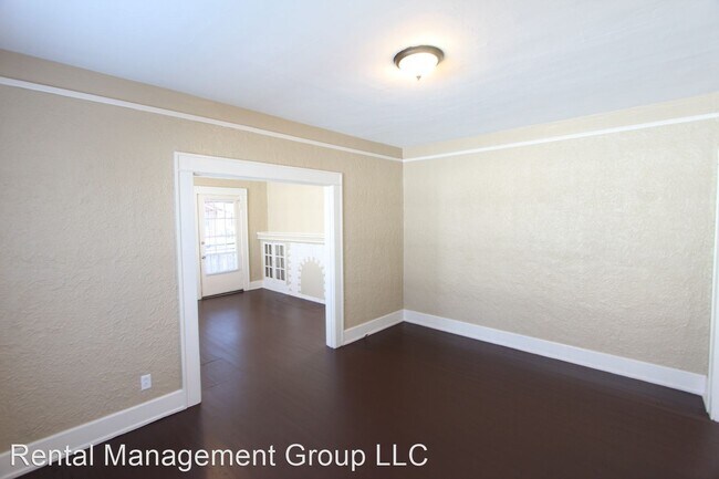 Building Photo - 3 br, 1.5 bath House - 5510 Avenue Q