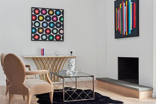 Foto del edificio - 10 Hampton St