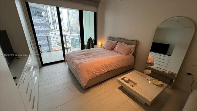 Foto del edificio - 1010 Brickell Ave