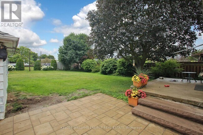 Photo du bâtiment - 501 Kelly Ave