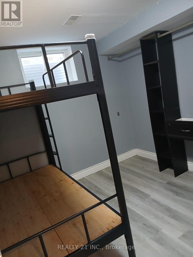 Building Photo - 514 Brimorton Dr