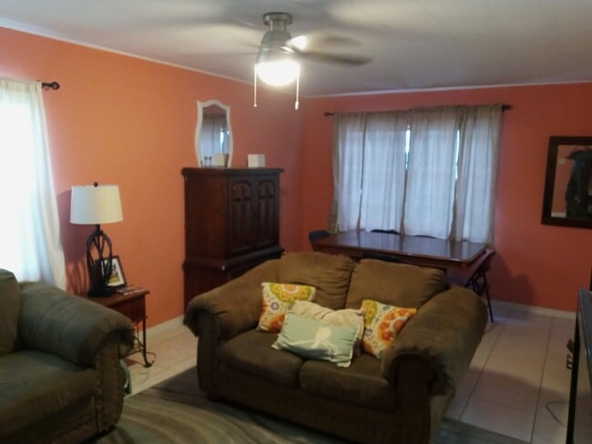 Building Photo - 1872 Braman Ave