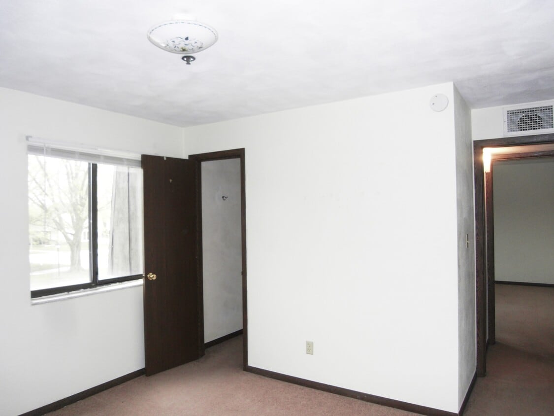 Building Photo - 1510 Northbrook Dr