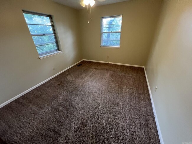 Building Photo - 505 Mimi Ln