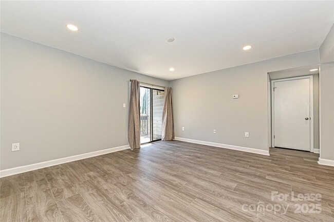 Building Photo - 5020 Sardis Rd